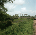 849397 Gezicht op de Overeindsebrug over het Lekkanaal te Nieuwegein.